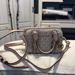 Michael Kors Cream and Pink Crossbody Bag with Gold Accents